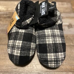 New Muk Luks Women’s Slippers